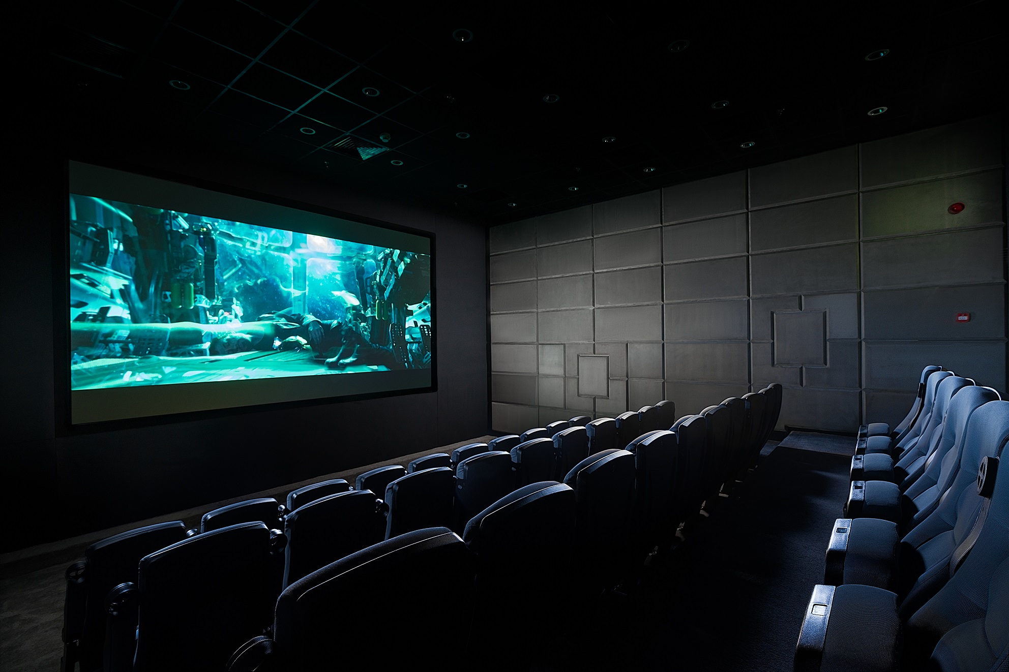 Club House - Cinema
