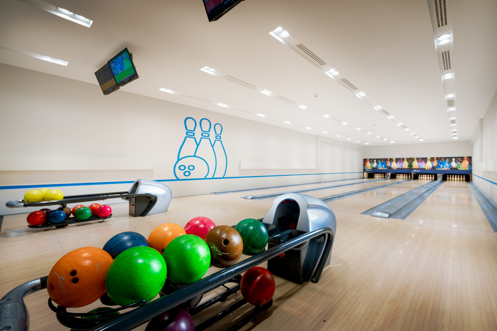 Club House - Bowling