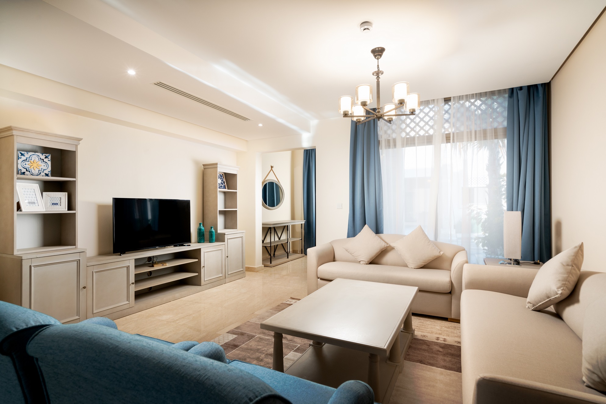 Living Room - 2BTV