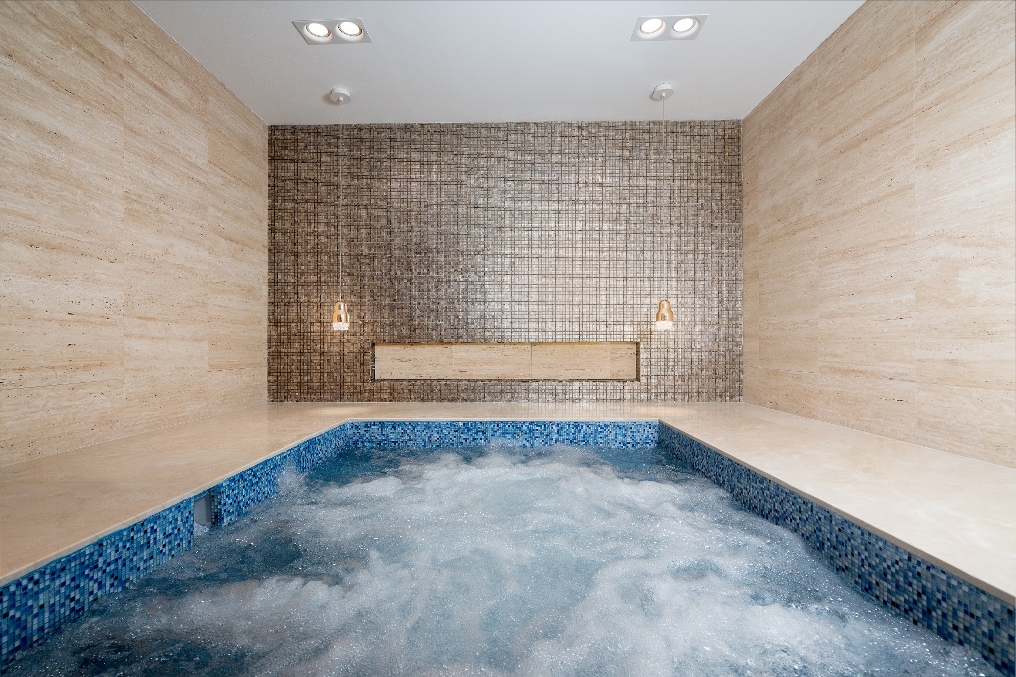 Club House - Jacuzzi