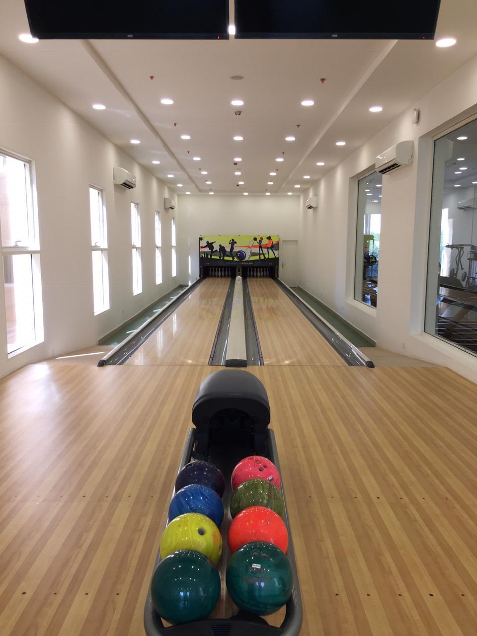 Bowling Alley 