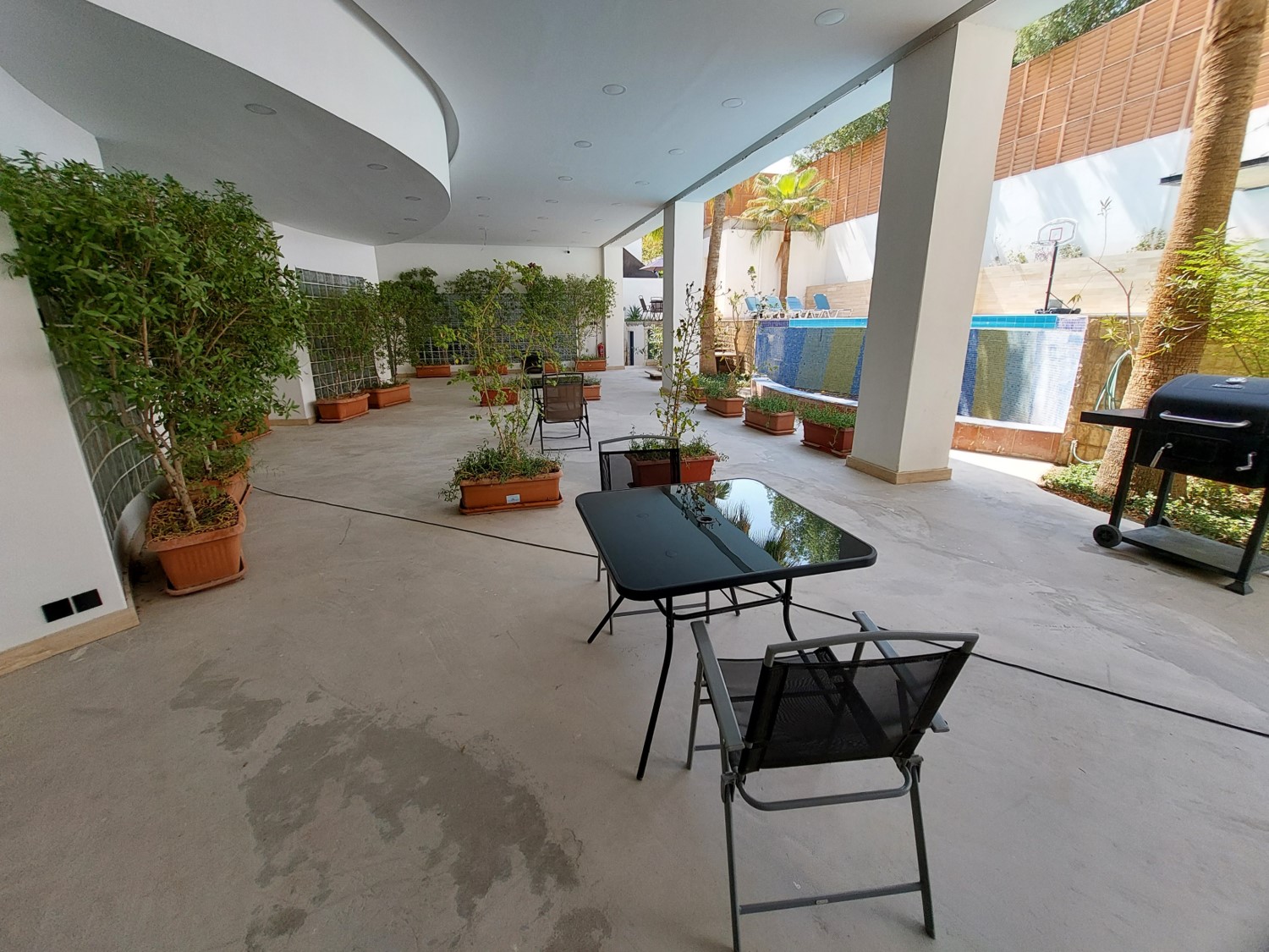 6 Rotunda Compound