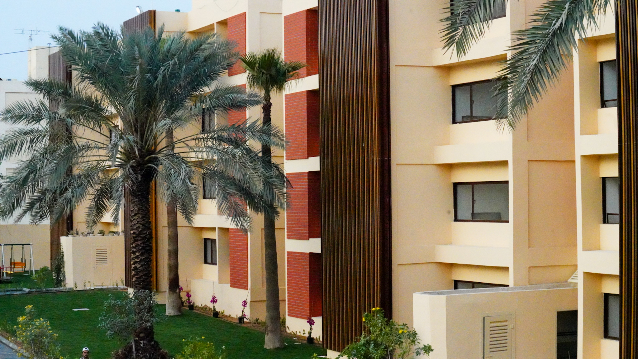 Building Gate 9