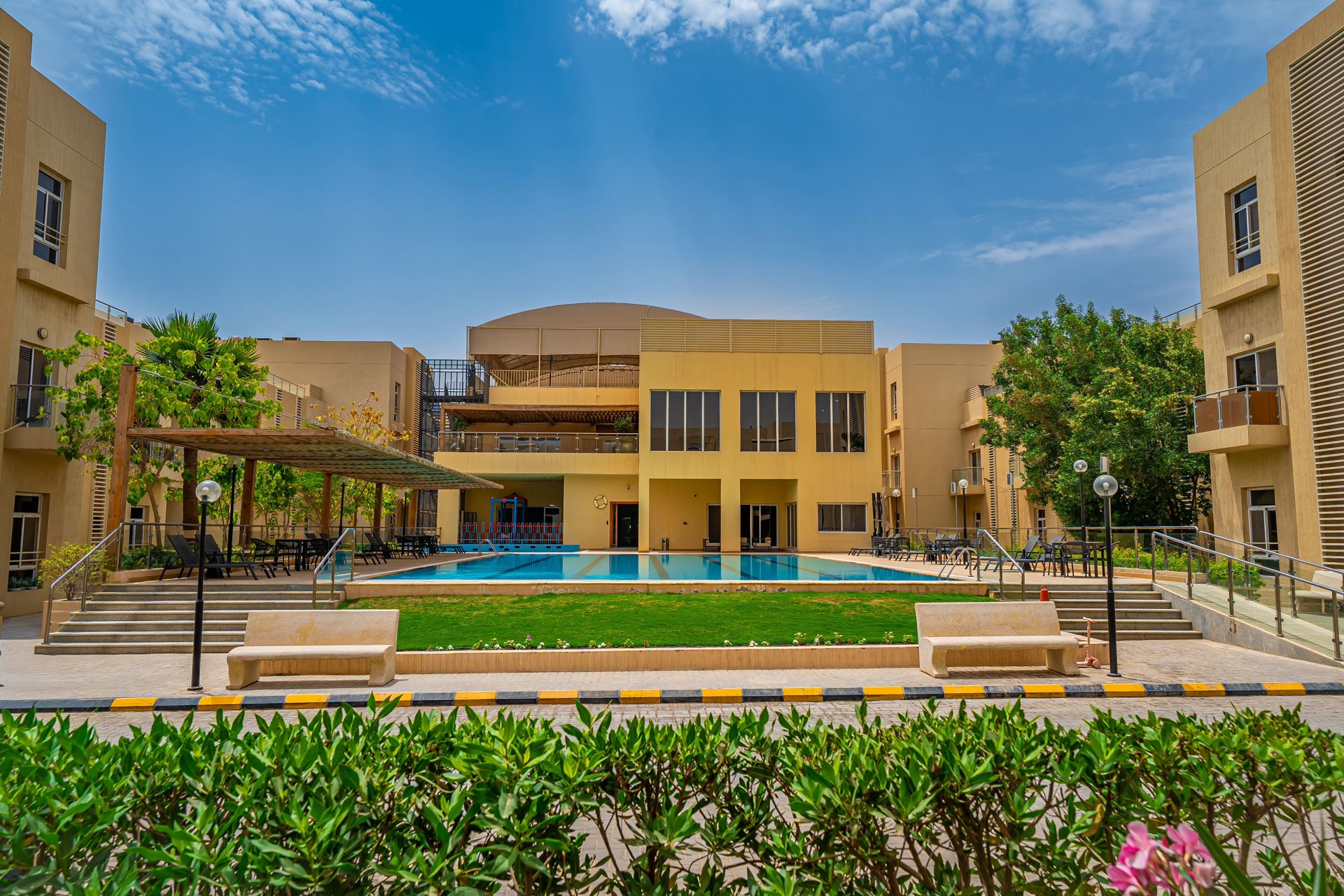 Rihab Pearl Compound 17
